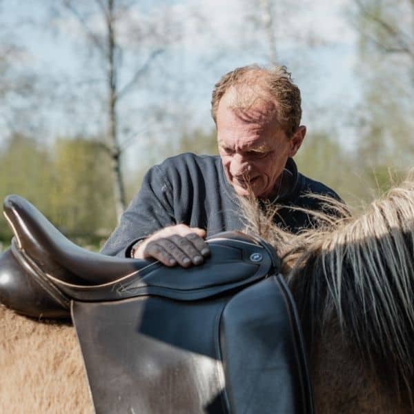 Hans van Dijk voor een echt passend zadel